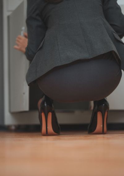 一个卖房子的女人