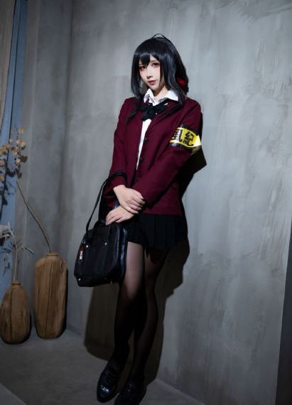 驱魔女
