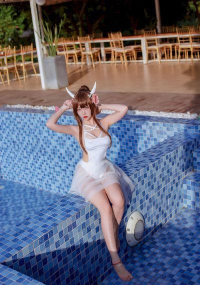 美女免费观看