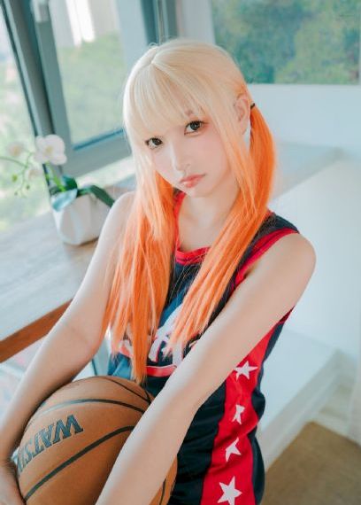 年轻的女教师在线播放