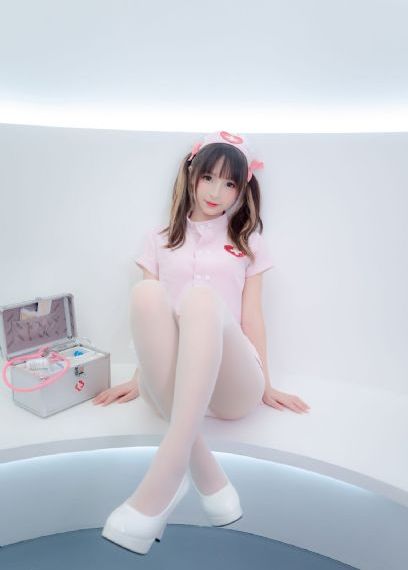女子高中生的腰姿
