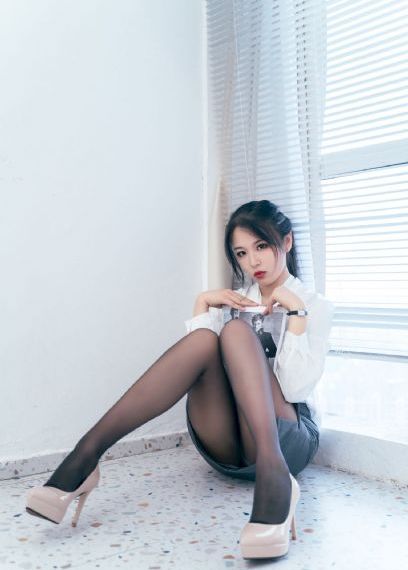 三个男人躁我一个爽视频免费